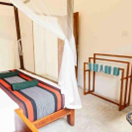 Hiriketiya Ladina Homestay Диквелла Экстерьер фото